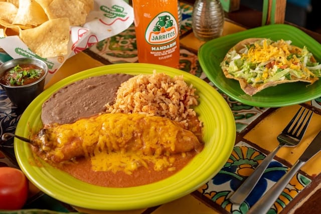 1. Chile Relleno with 1 Chalupa.